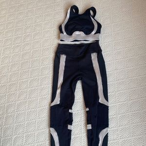 Alo yogapants and top